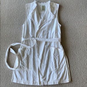 Anthropologie white vest size medium